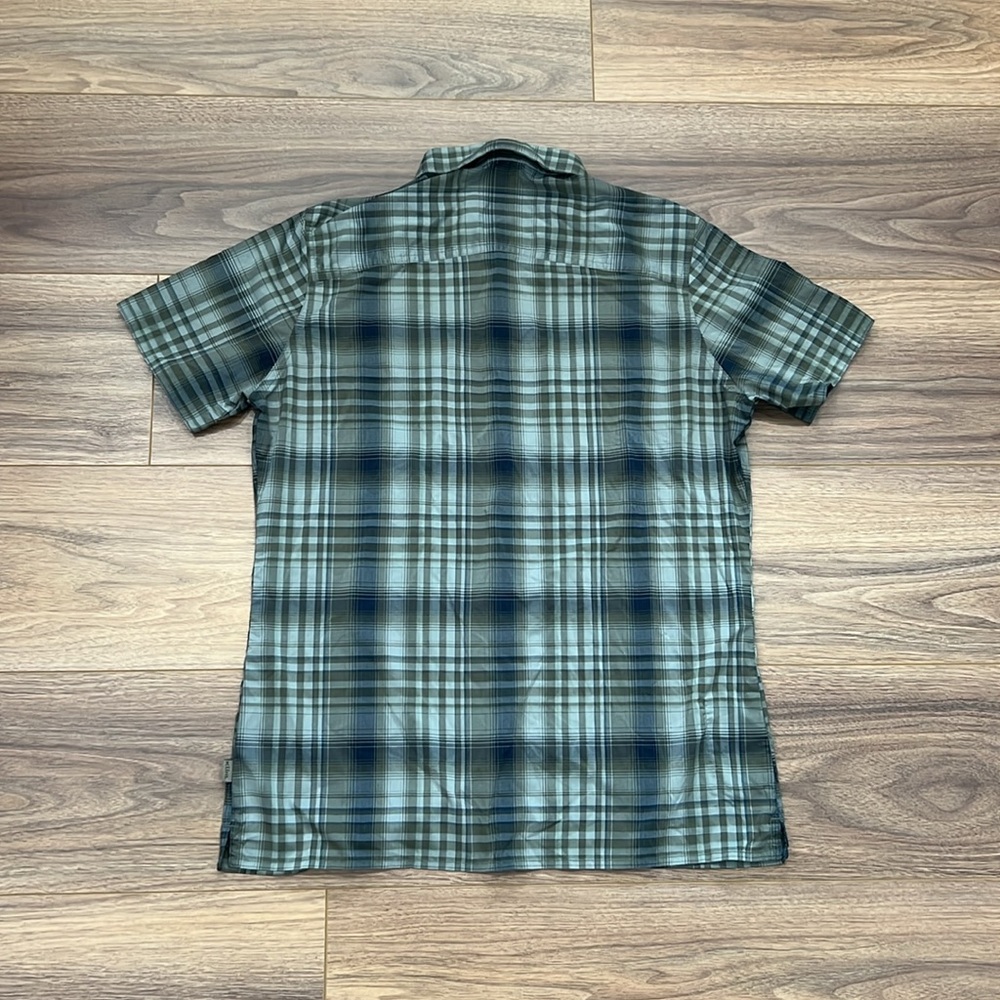 Kuhl Response Short Sleeve Button Down in Deep River Blue Size Small - Picture 13 of 13